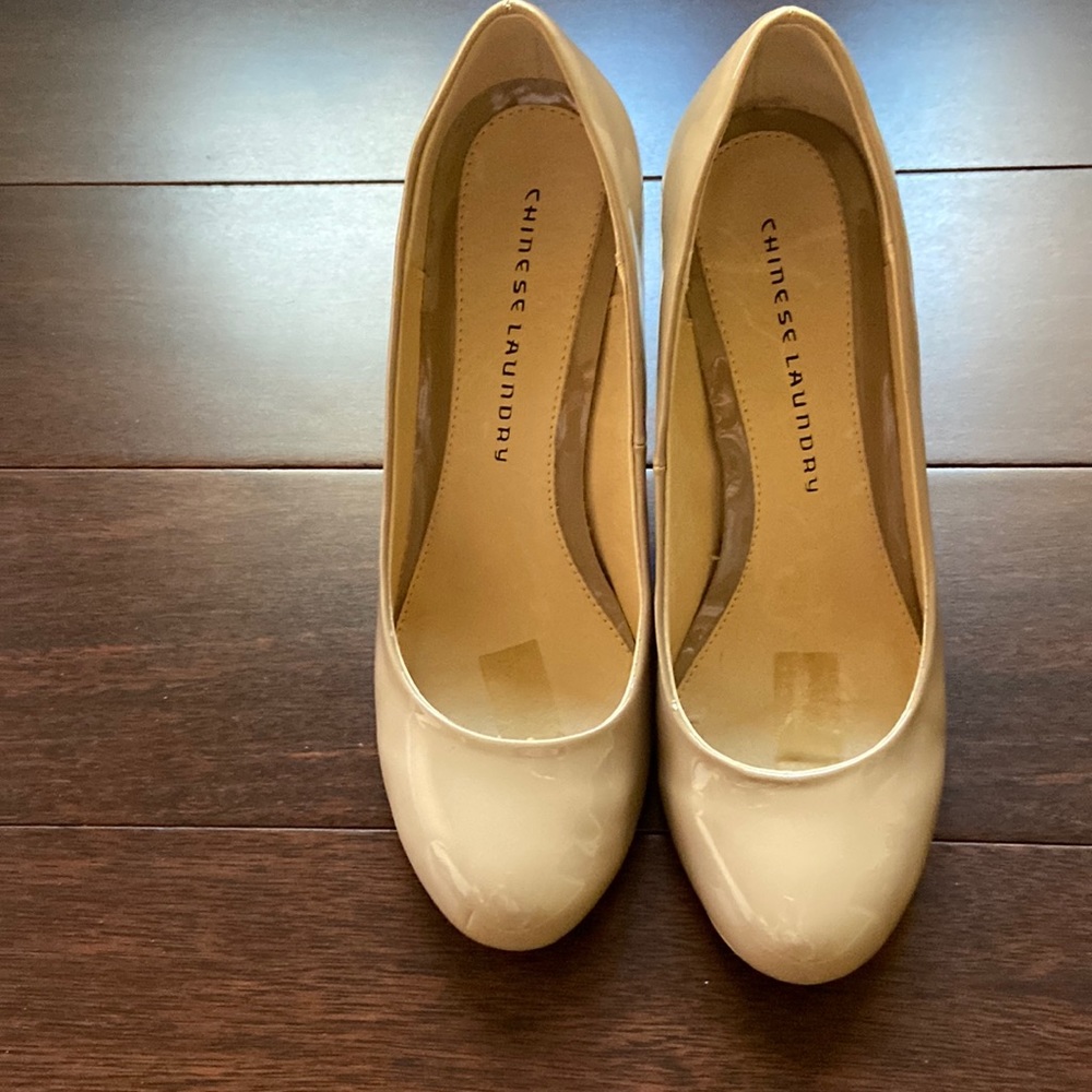 Chinese Laundry patent leather pumps
